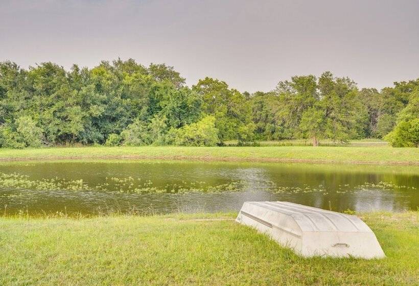 La Grange Cabin On Acreage: Close To Wineries
