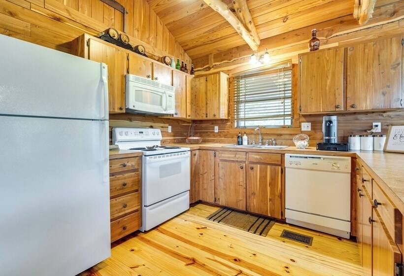 La Grange Cabin On Acreage: Close To Wineries
