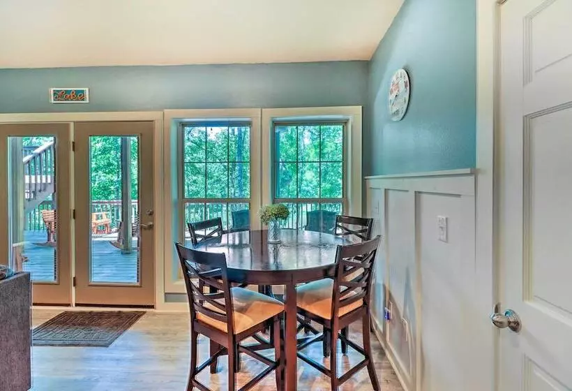 Lakefront Family Escape W/ Fire Pit & 2 Decks!