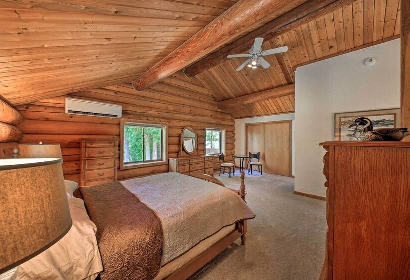 Large Cabin W/ Fire Pit + Grill On 34 Acres!