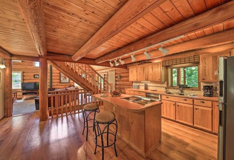 Large Cabin W/ Fire Pit + Grill On 34 Acres!
