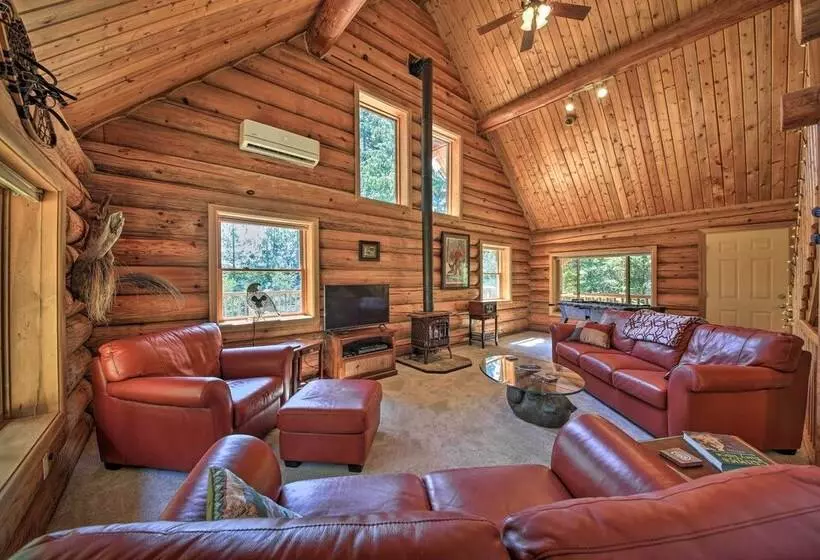 Large Cabin W/ Fire Pit + Grill On 34 Acres!