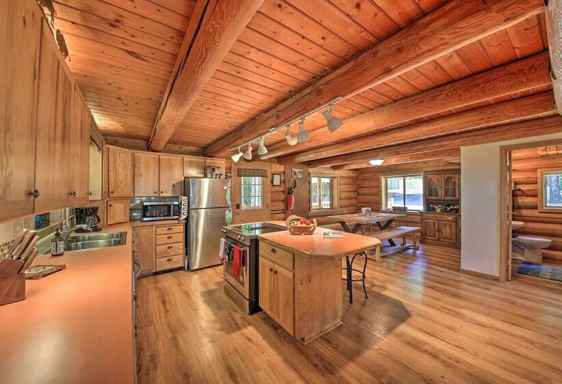 Large Cabin W/ Fire Pit + Grill On 34 Acres!