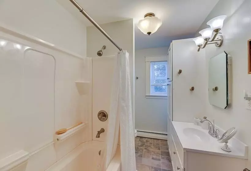 Lovely Hammondsport Home, Walk To Keuka Lake!