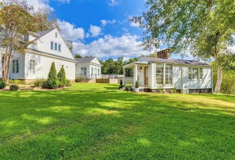 Luxe Fairhope Home W/ Covered Patio: Walk To Bay