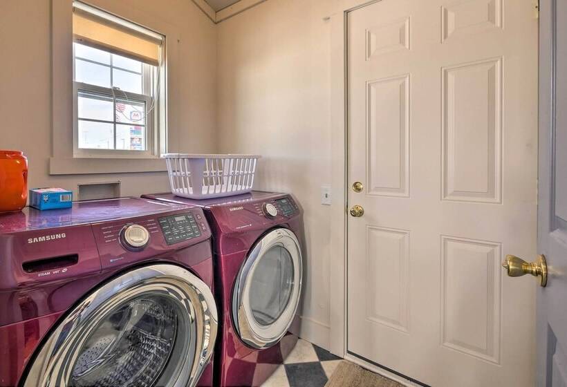 Peaceful Cottage In The Heart Of Amish Country!