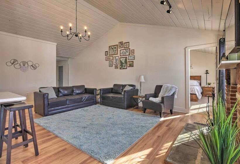 Peaceful Cottage In The Heart Of Amish Country!