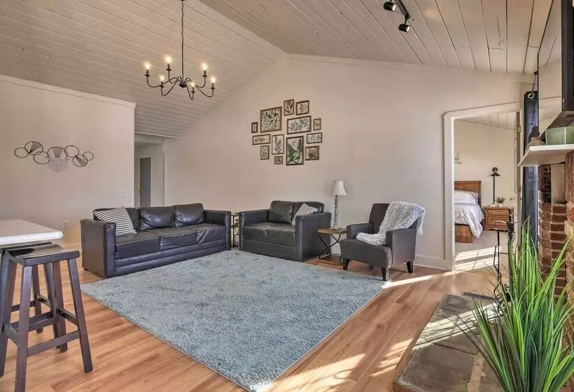 Peaceful Cottage In The Heart Of Amish Country!