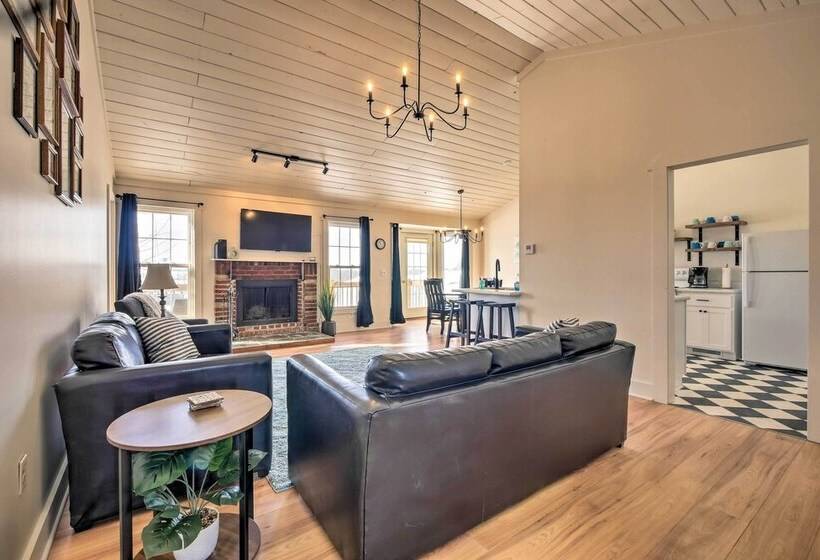 Peaceful Cottage In The Heart Of Amish Country!