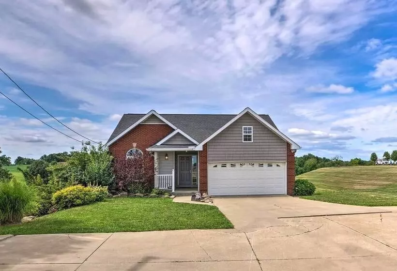 Peaceful Cottage In The Heart Of Amish Country!