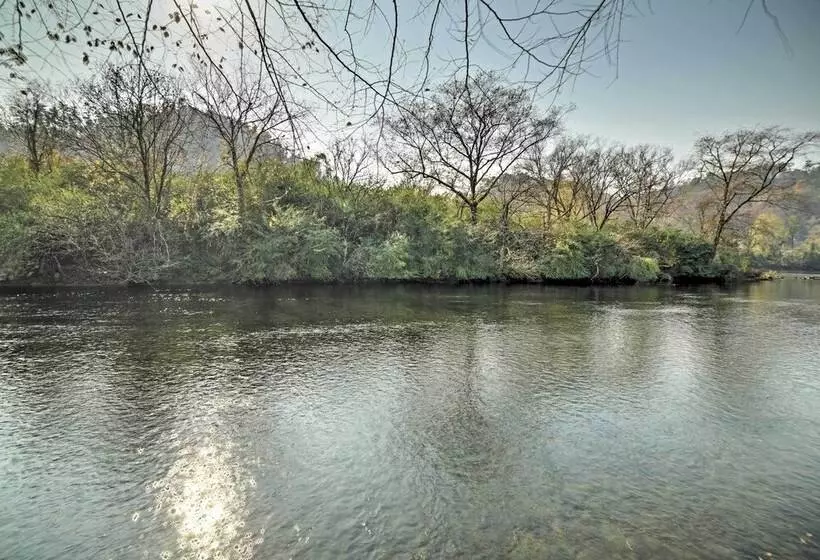 Peaceful Reliance Cabin W/ Deck On Hiwassee River!