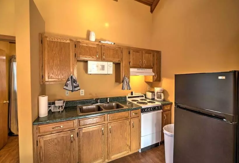 Peaceful Reliance Cabin W/ Deck On Hiwassee River!