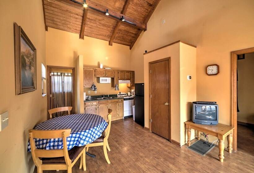 Peaceful Reliance Cabin W/ Deck On Hiwassee River!