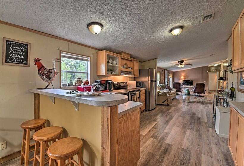 Peaceful Silver Springs Property   Pets Welcome!