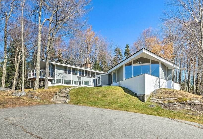 Pristine West Dover Home W/ Deck & Mountain Views!