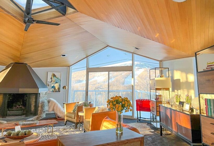 Pristine West Dover Home W/ Deck & Mountain Views!