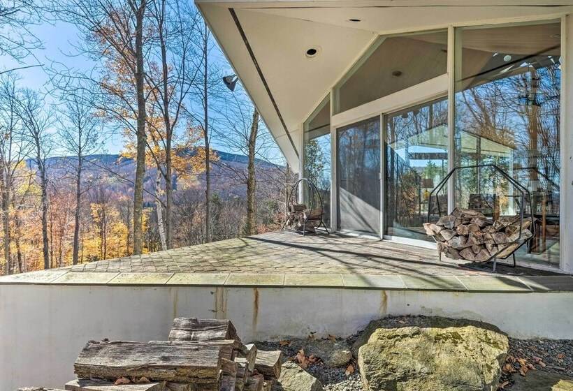 Pristine West Dover Home W/ Deck & Mountain Views!