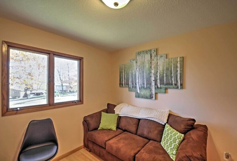 Quaint Duluth Hideaway W/ Private Fenced In Yard!