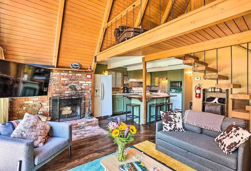 Running Springs A Frame W/ Deck & Mtn Views!