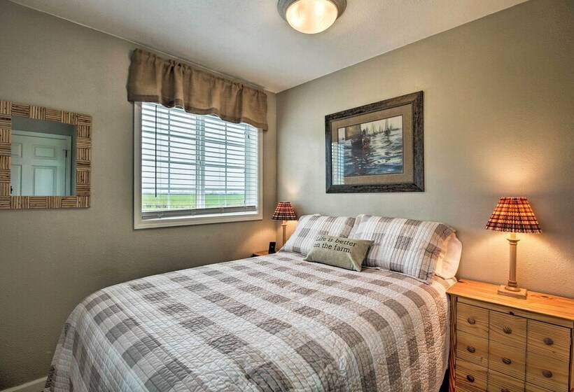 Rural Cottage 20 Min To Eugene W/ Mt Tom Views!