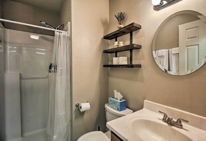 Rural Cottage 20 Min To Eugene W/ Mt Tom Views!