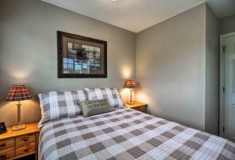 Rural Cottage 20 Min To Eugene W/ Mt Tom Views!