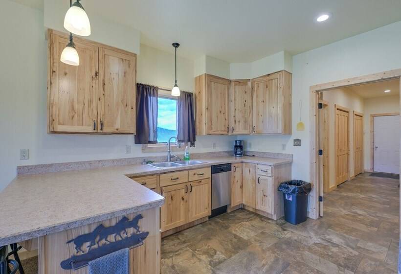 Rural Divide Cabin W/ Mountain Views!