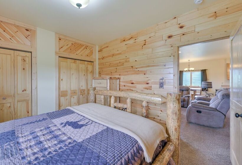 Rural Divide Cabin W/ Mountain Views!