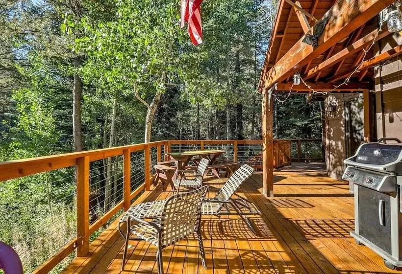Rustic Riverfront Truckee Cabin W/ Gas Grill!