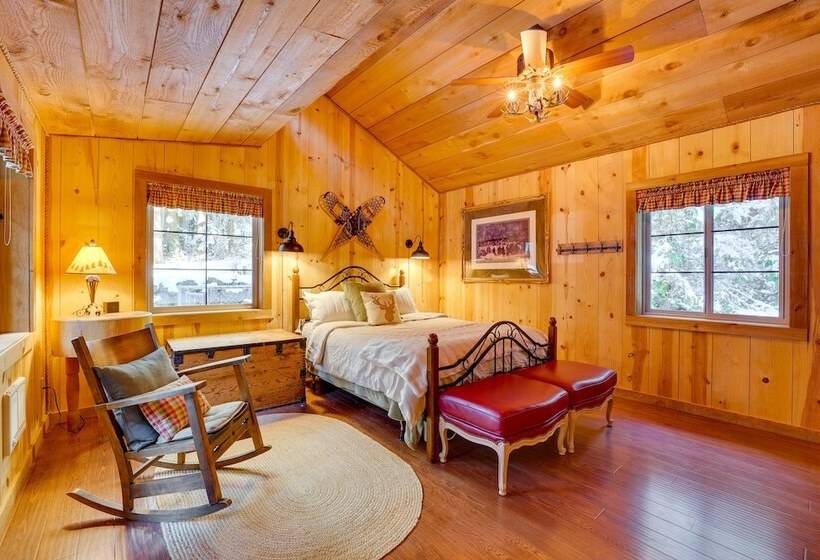 Rustic Sequim Cabin W/ Fire Pit & Forested Views!