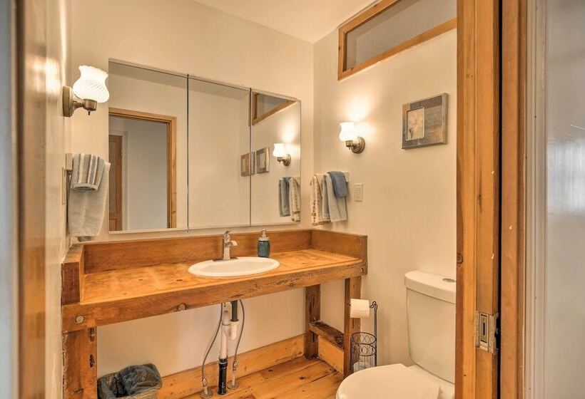 Secluded Mountain Hideaway < 8 Miles To Bass Lake!