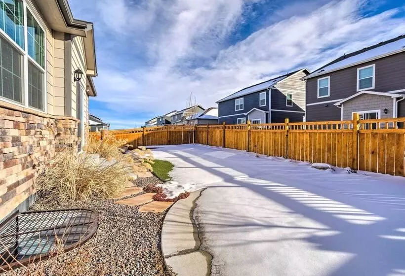 10 Mi To Dia: Spacious Aurora House W/ Yard!