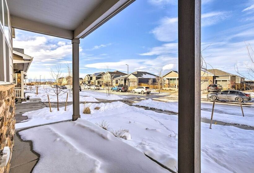 10 Mi To Dia: Spacious Aurora House W/ Yard!