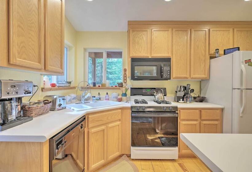 Walk To Big Trees State Park: Cabin W/ Deck!