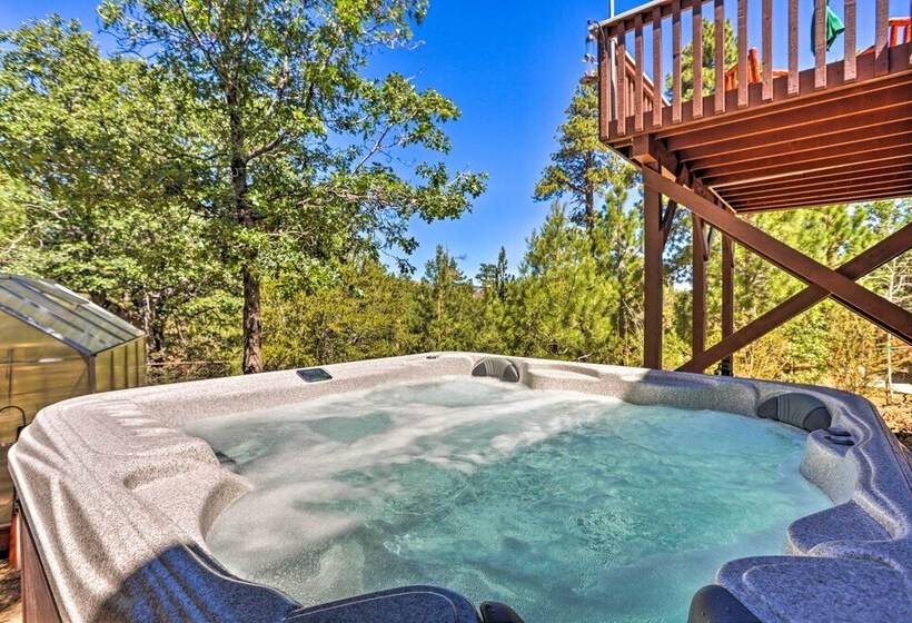 5 Mi To Big Bear Lake: Home W/ Hot Tub!