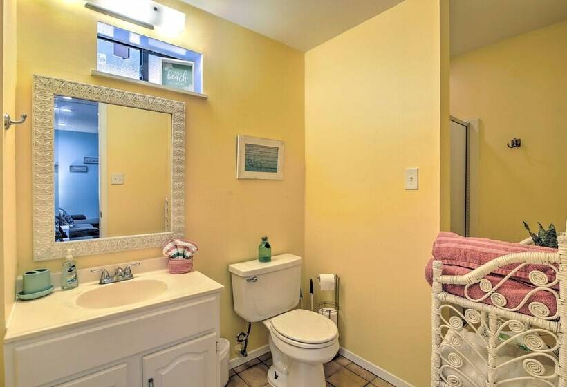 Beach Home W/ Pool & Hot Tub < 1 Block To Beach!