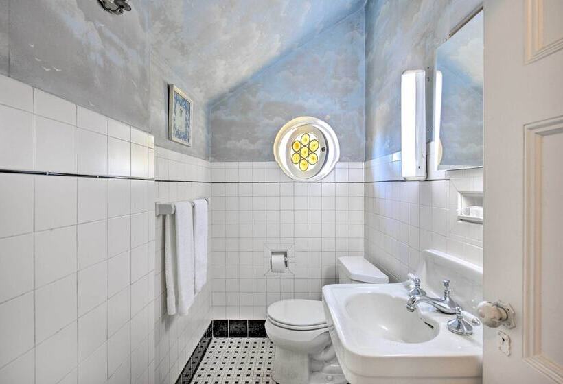 The Castle  Hacienda Heights Home W/ Patio & Pool