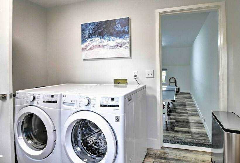 The Intracoastal Hideaway: 4 Miles To Beach!