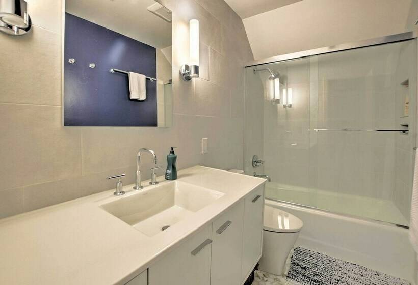 The Intracoastal Hideaway: 4 Miles To Beach!