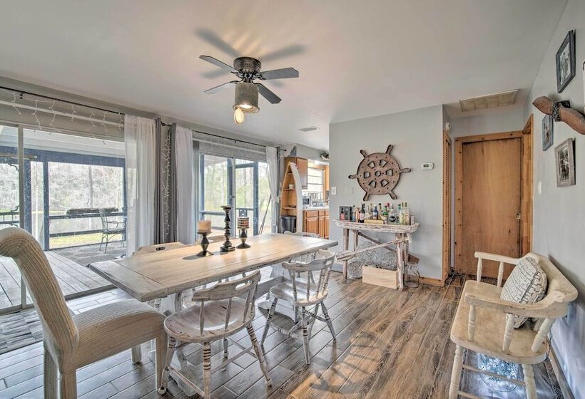 Unplugged Withlacoochee Riverfront Retreat!