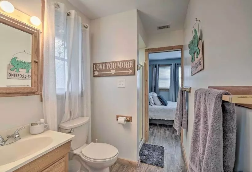 Unplugged Withlacoochee Riverfront Retreat!