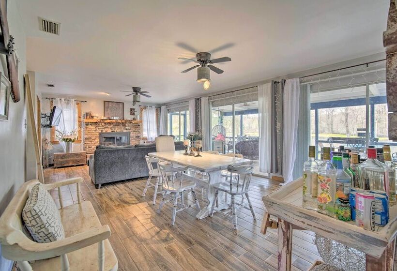 Unplugged Withlacoochee Riverfront Retreat!