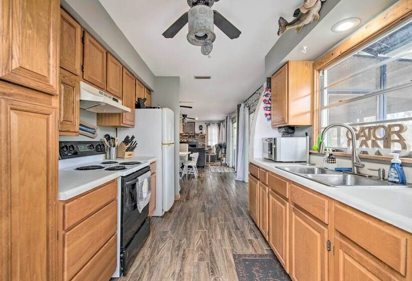 Unplugged Withlacoochee Riverfront Retreat!