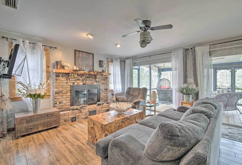 Unplugged Withlacoochee Riverfront Retreat!