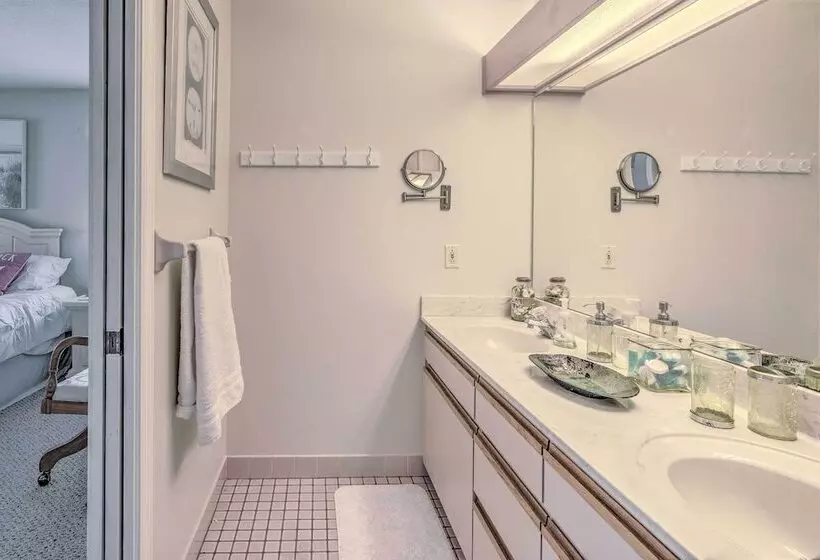 Waterfront Home W/ Dock, Kayaks, Pool + More!