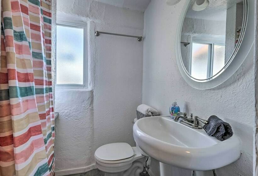 Welcoming Albuquerque Home Near Old Town!