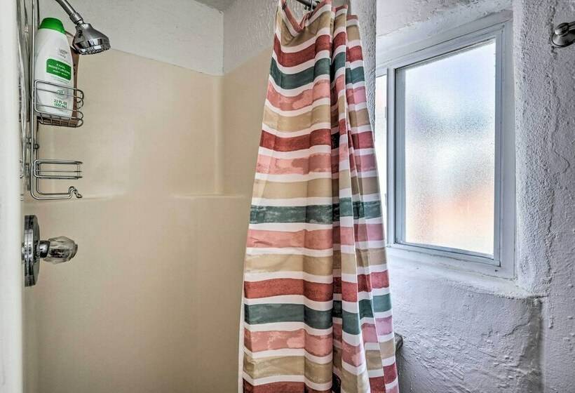 Welcoming Albuquerque Home Near Old Town!