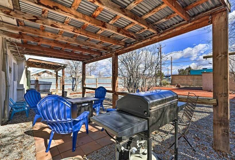 Welcoming Albuquerque Home Near Old Town!