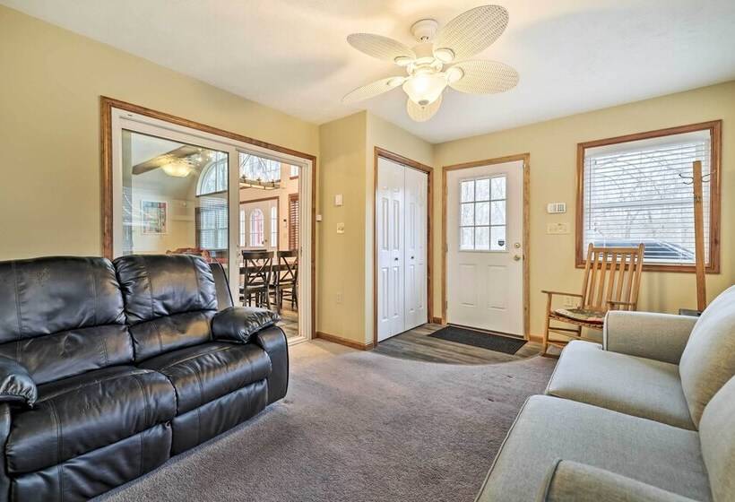 Arrowhead Lake Cabin W/ Hot Tub & Fire Pit!