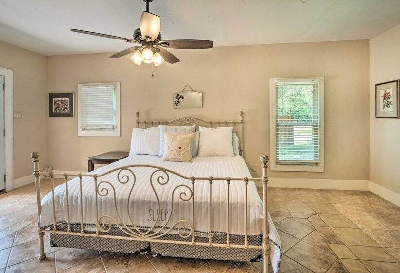 Pet Friendly Austin Home W/ Deck, Yard, & Views!